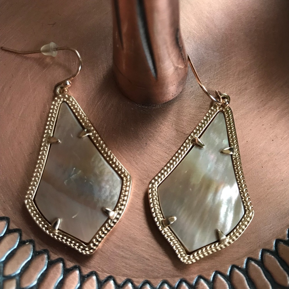 New!!! Kendra Scott earrings.